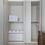 Apartment Casa Lazzarini Luxury Di Fronte Al Teatro Rossini