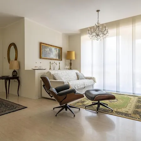 Casa Lazzarini Luxury Di Fronte Al Teatro Rossini *