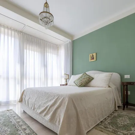 Casa Lazzarini Luxury Di Fronte Al Teatro Rossini Апартаменты