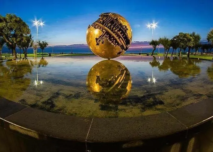 Casa Lazzarini Luxury Di Fronte Al Teatro Rossini アパート