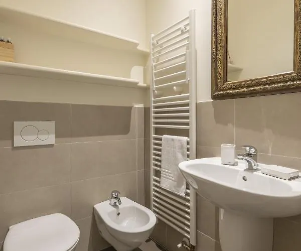 Casa Lazzarini Luxury Di Fronte Al Teatro Rossini アパート ペザロ