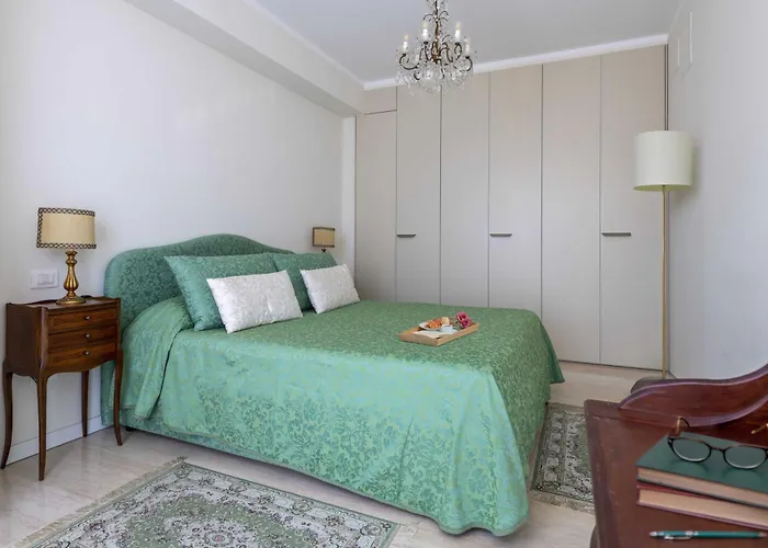 Casa Lazzarini Luxury Di Fronte Al Teatro Rossini アパート